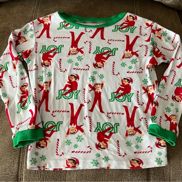 Elf on the Shelf Kids PJs - Picture 2 of 3